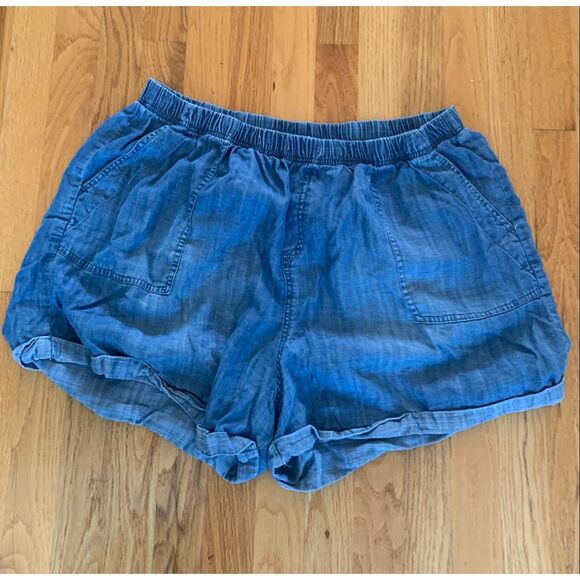 Caslon Denim Chambray Pull-on Shorts - Picture 1 of 8